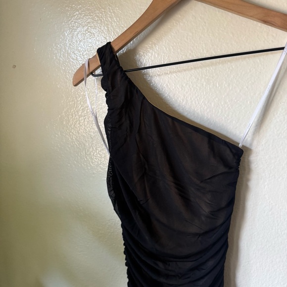 Lulus | Already RSVP'd Black Ruched One-Shoulder Bodycon Dress - Picture 3 of 7